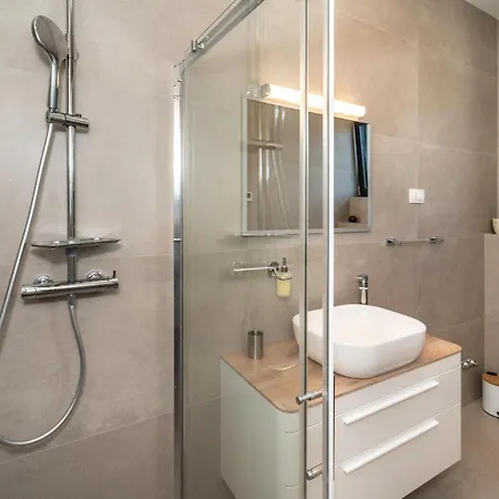 Vakantiehuis Gorgeous In With Sauna *