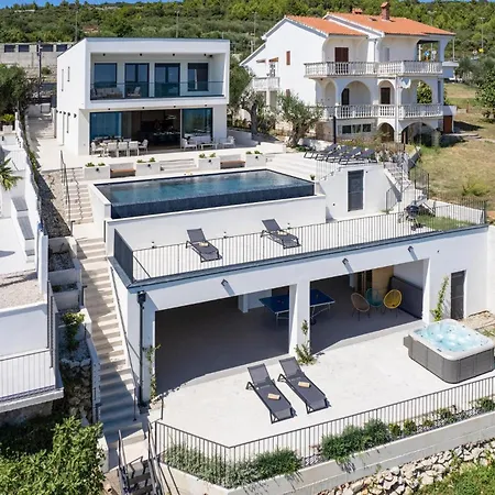 Vakantiehuis Gorgeous In With Sauna *