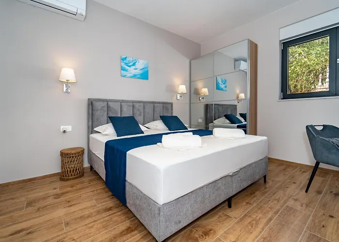 Semesterbostad Gorgeous In With Sauna Posedarje