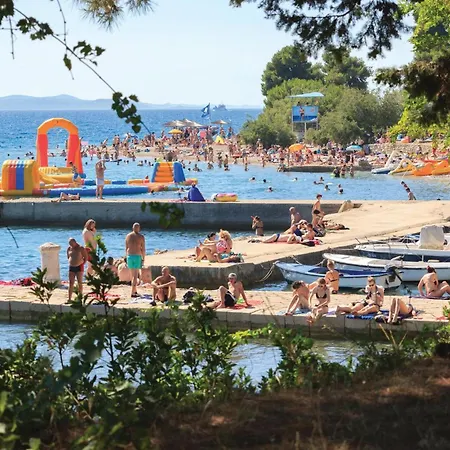 Casa de Férias Gorgeous In With Sauna Posedarje